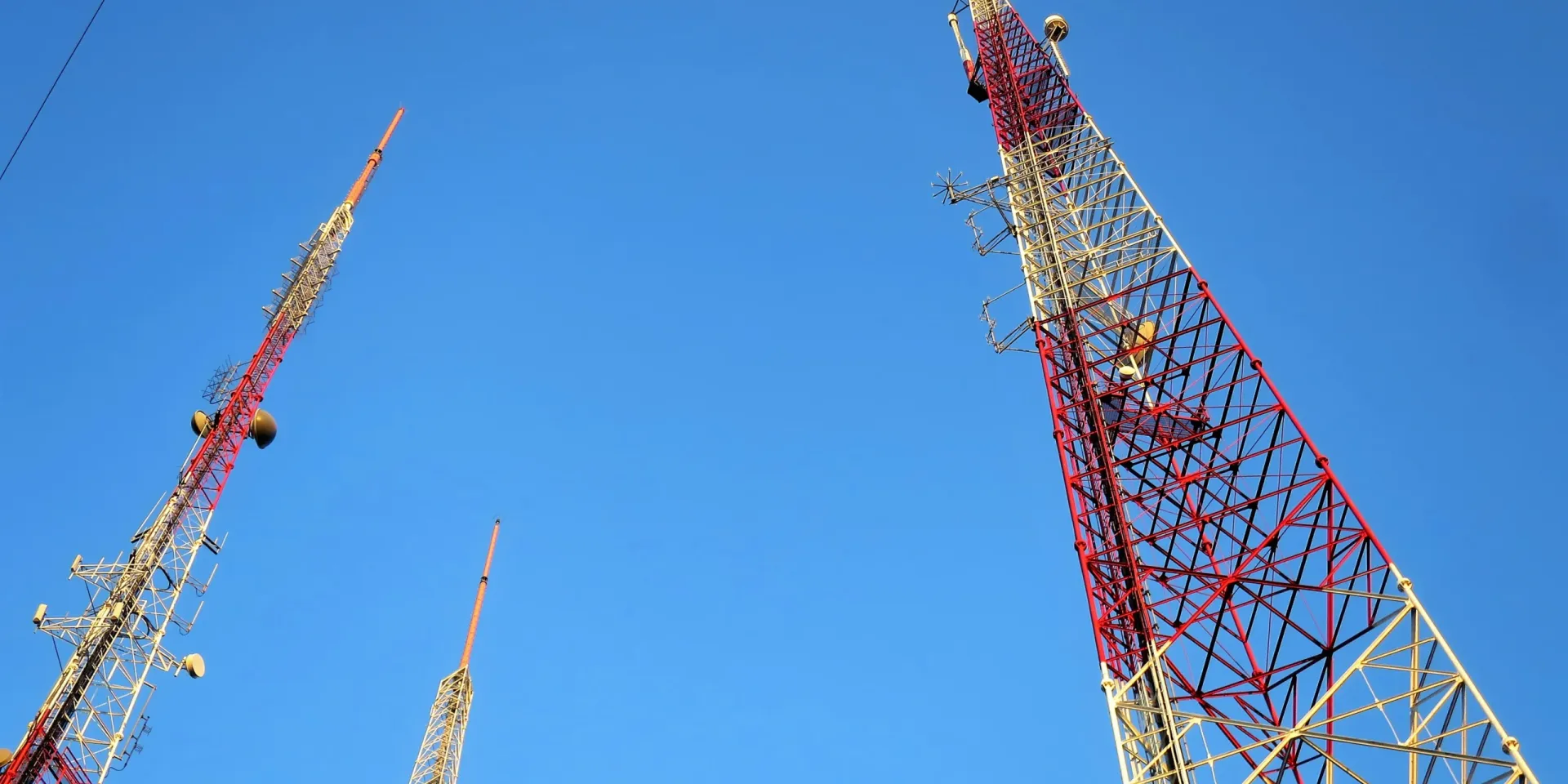 AT&T Solicita Desactivar Inhibidores de Señal en el Cereso 3 para Mejorar la Conectividad