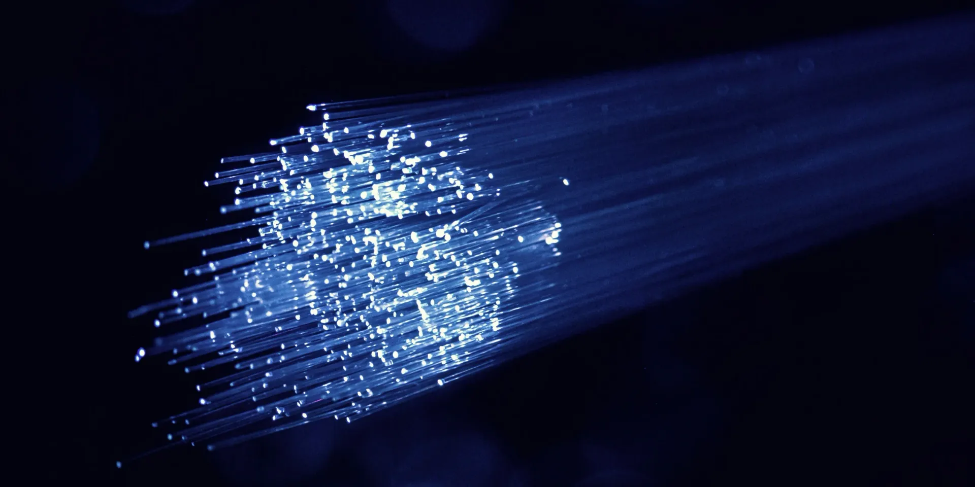 Lumen y AT&T: Una Operación que Redefine el Futuro de la Fibra Óptica en Estados Unidos
