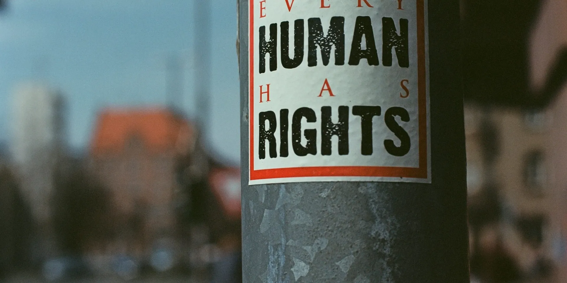 El Desafío de Poner los Derechos Humanos en el Centro de la Regulación Tecnológica en México